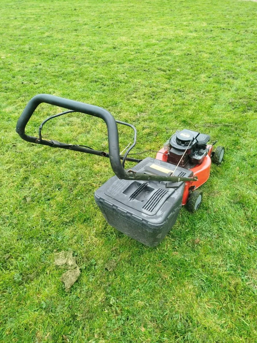 Push Lawnmower - Image 4