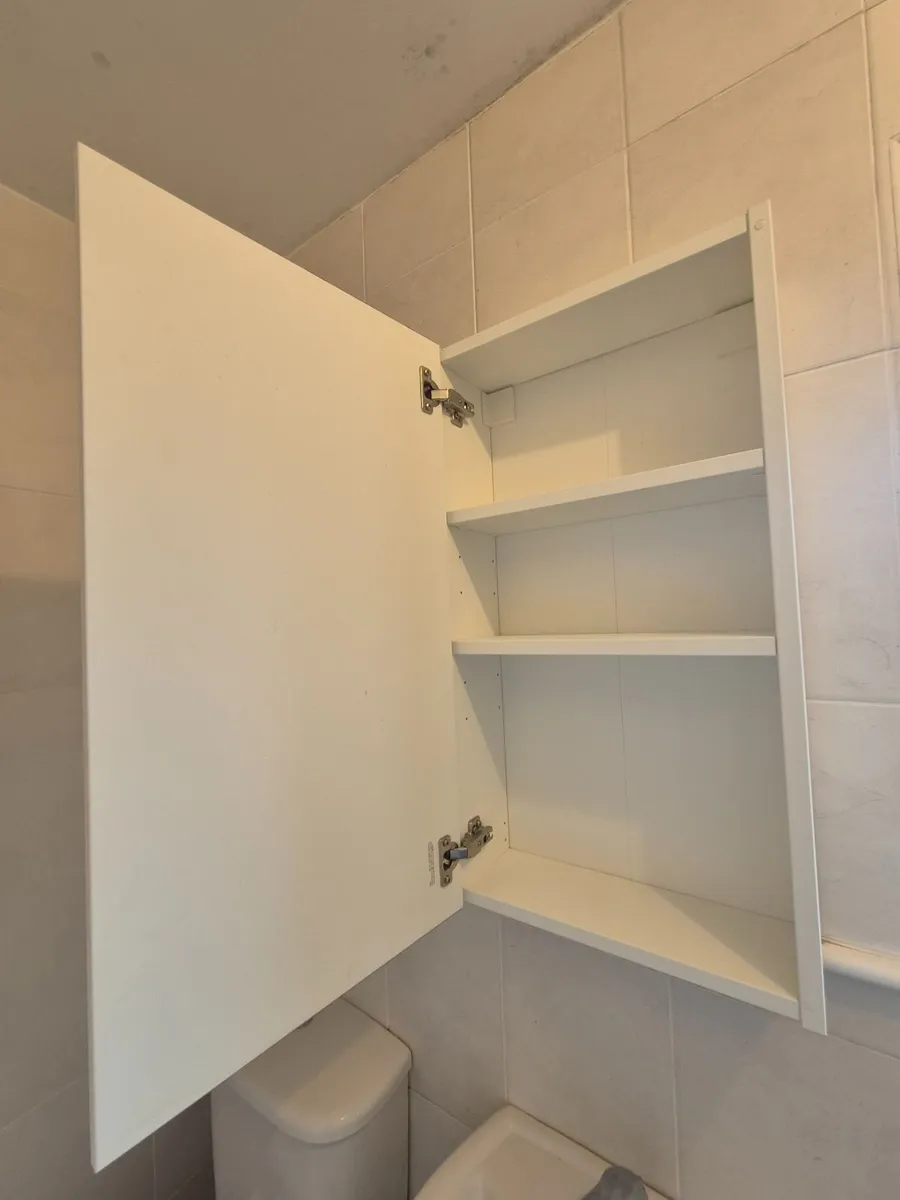 IKEA bathroom mirror cabinet - Image 4
