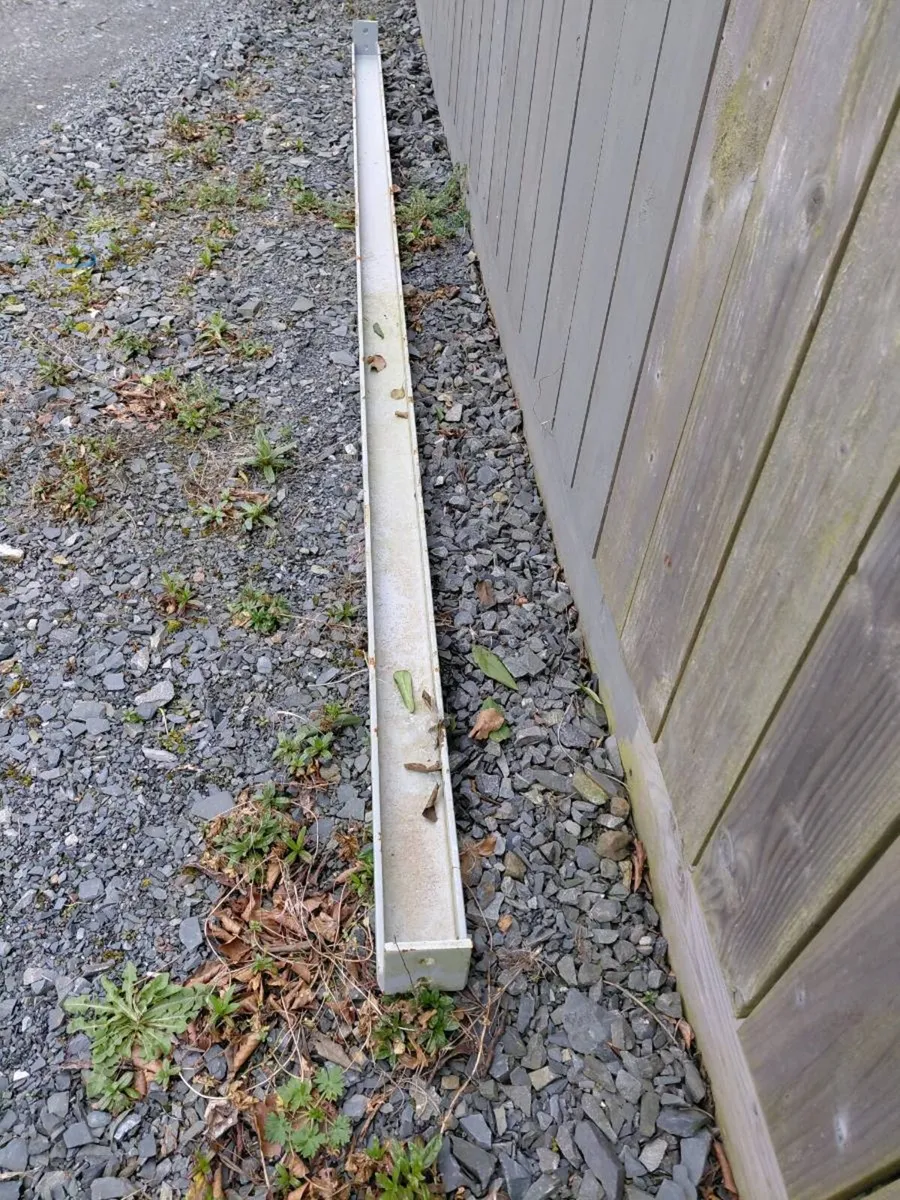 Steel channel - Image 1