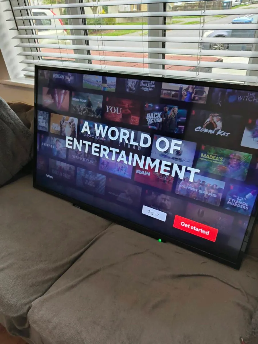 Toshiba 50” Smart TV – Model 49L2863DB - Image 1