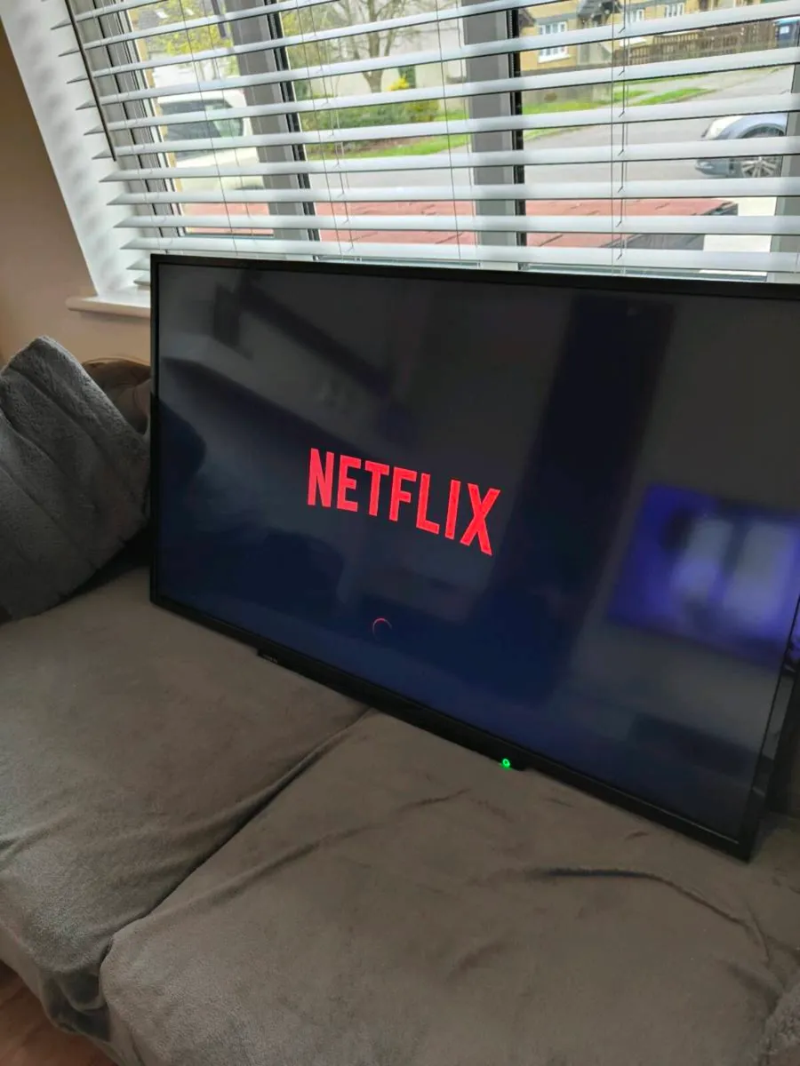 Toshiba 50” Smart TV – Model 49L2863DB - Image 3