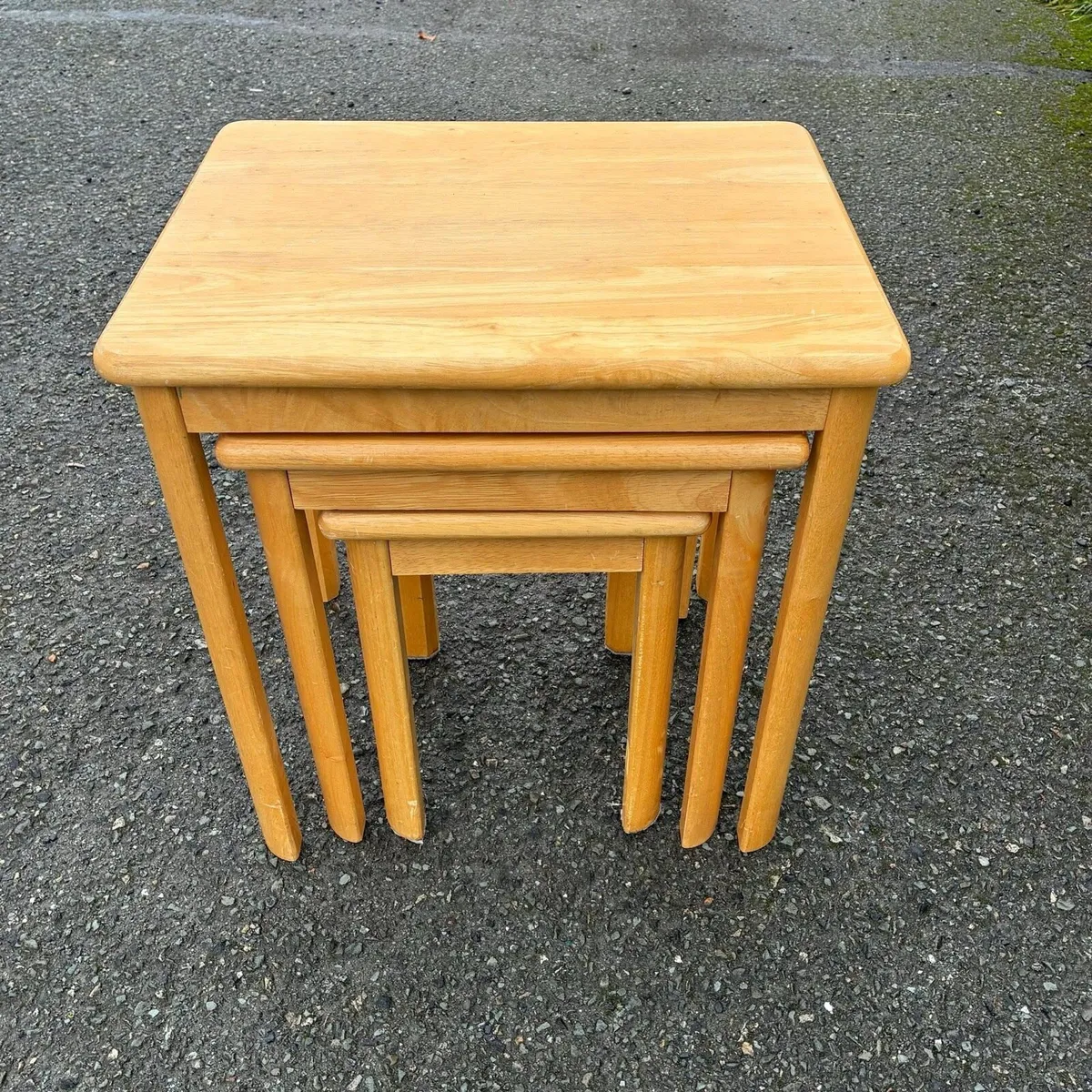 Solid pine Nest of tables - Image 2