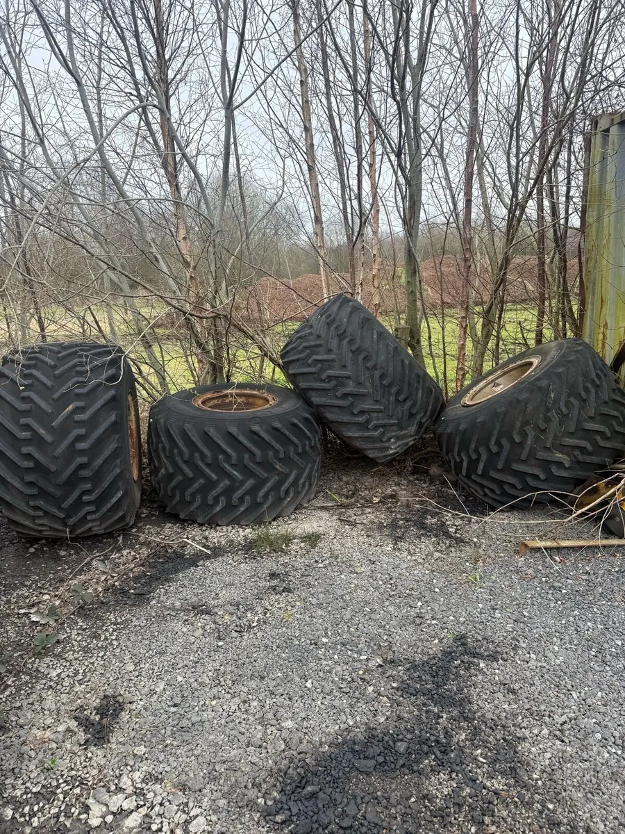 4 OVERSIZE 10STUD WHEELS - Image 1