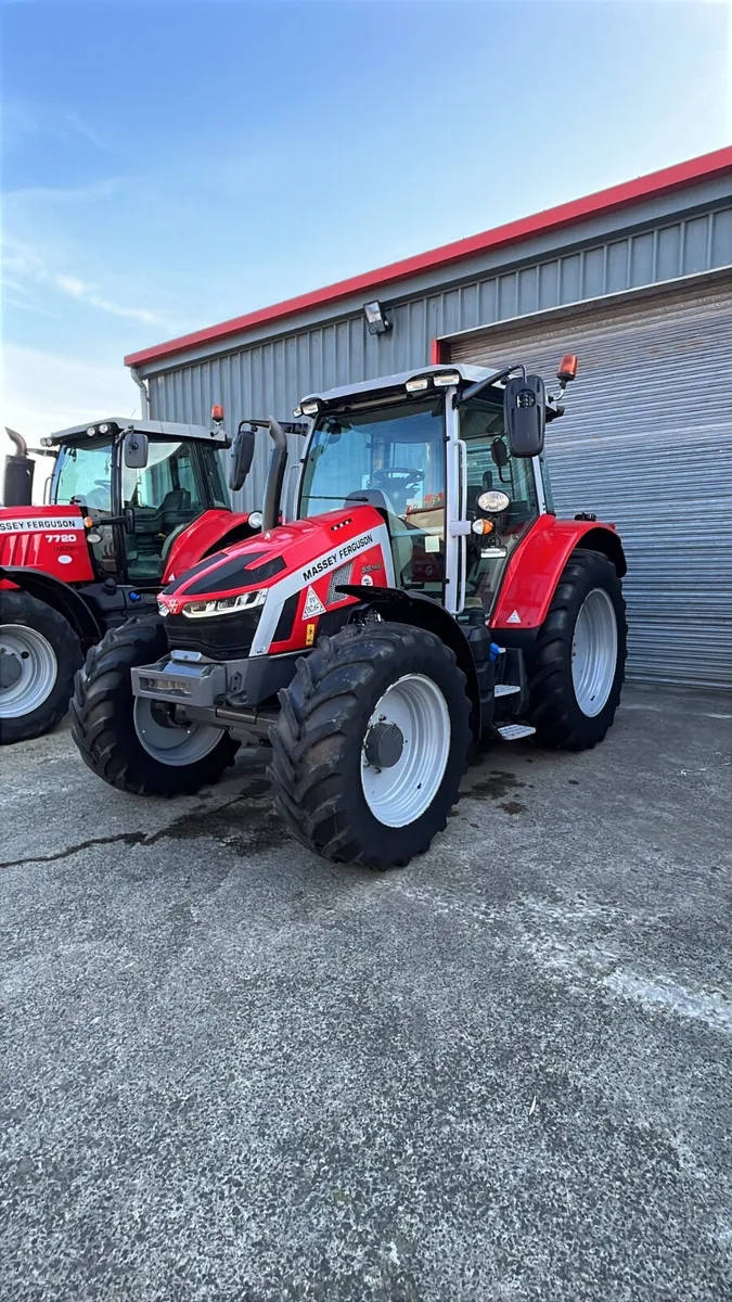 Massey Ferguson 5s.145 - Image 1