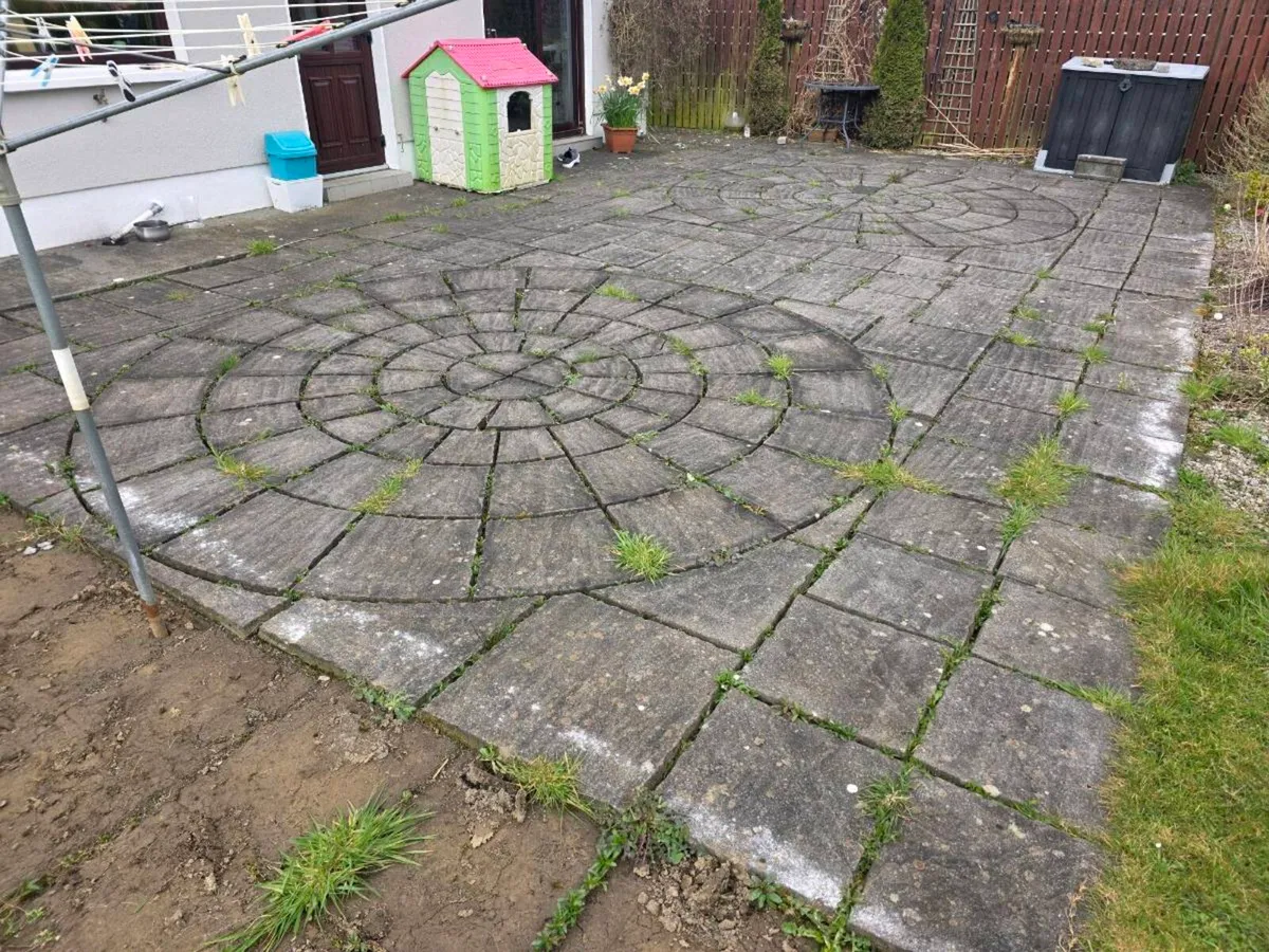 Paving / Patio Slabs (FREE)