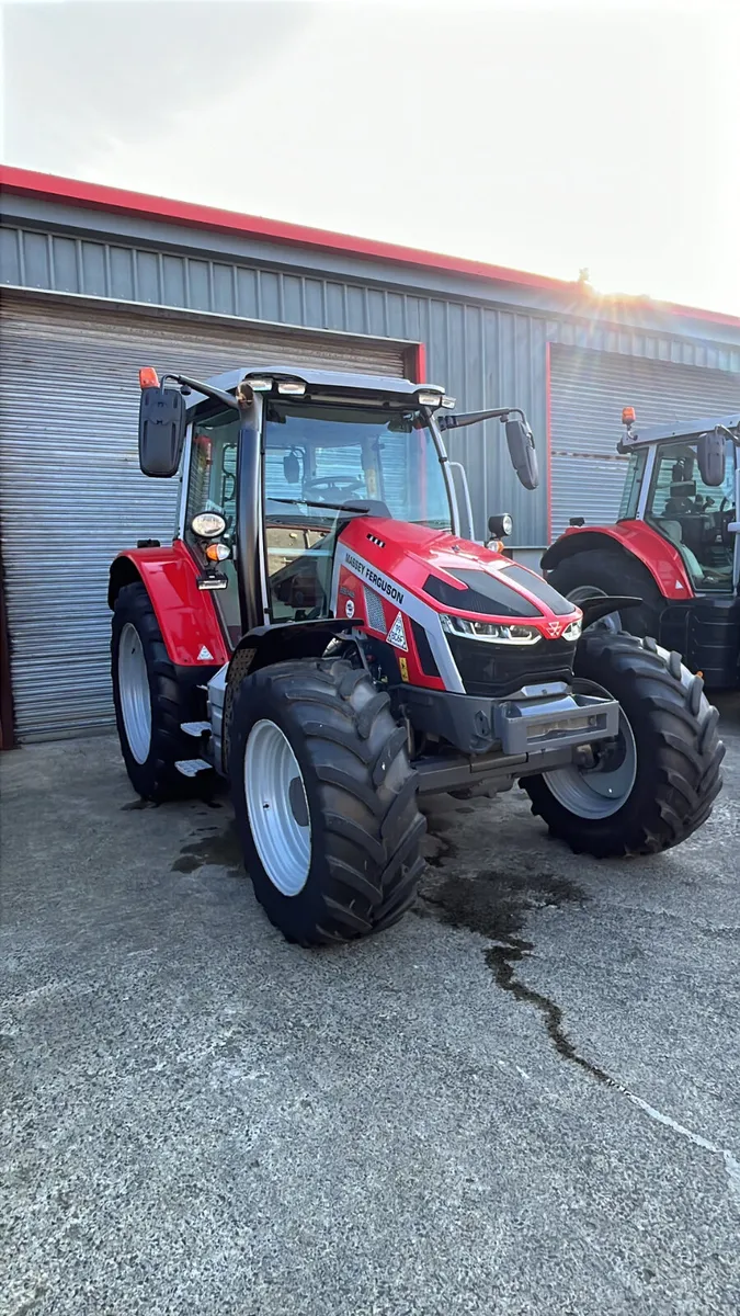 Massey Ferguson 5s.145 - Image 2