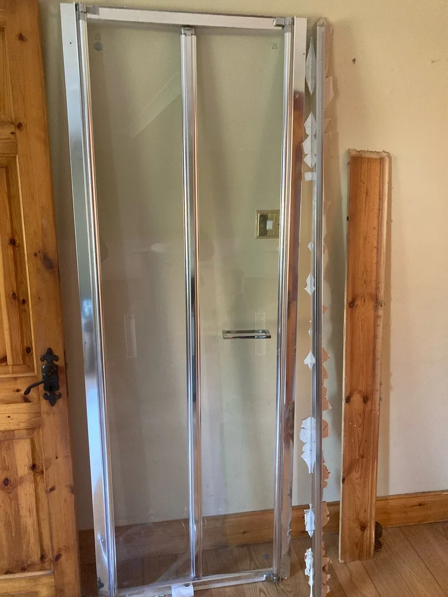 Shower Door, Tray and Triton Electric Unit