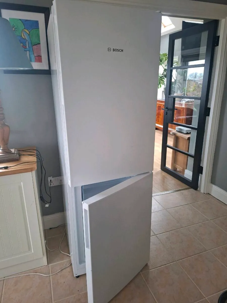 Fridge freezer - Image 1