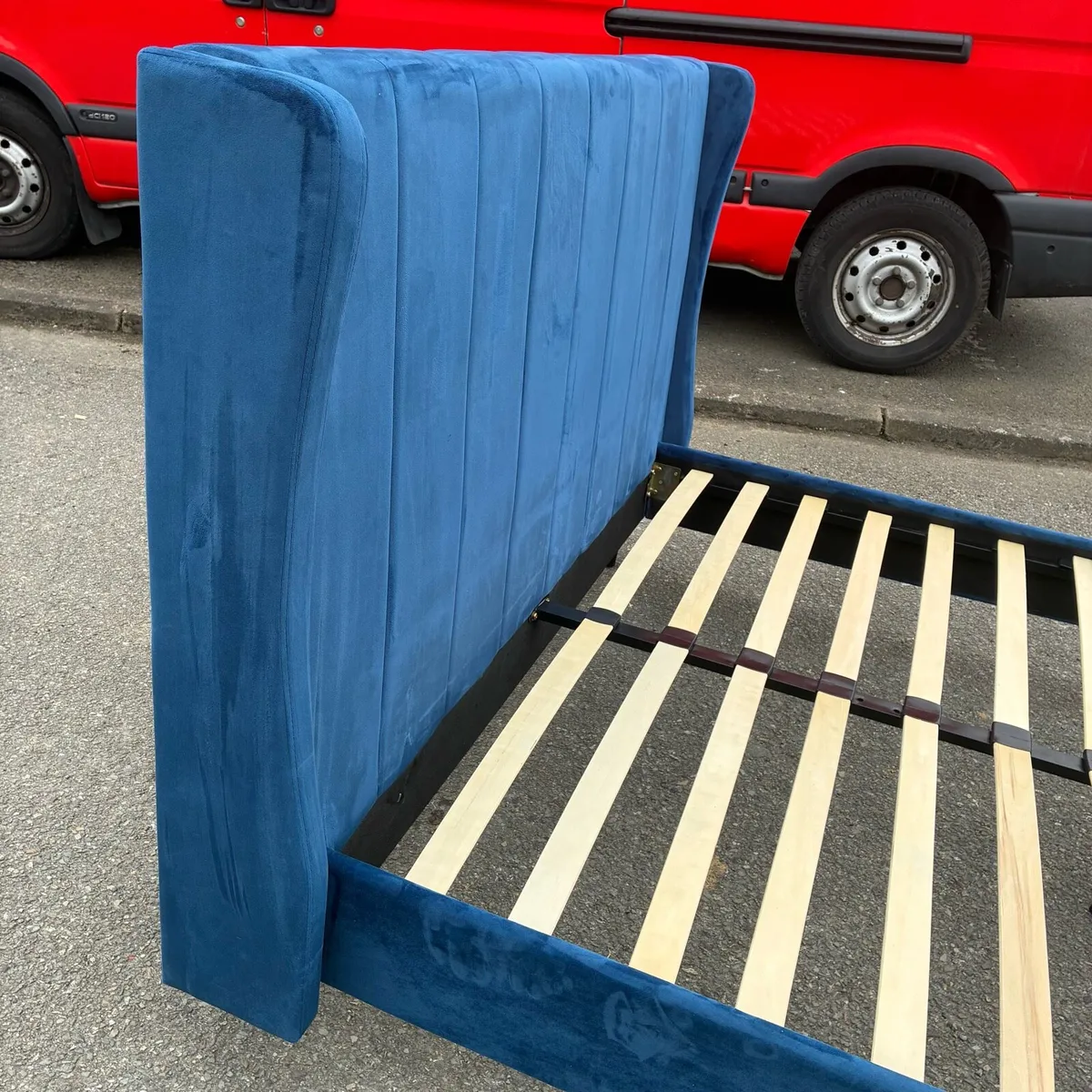 Fab! Crushed velvet Blue 5ft king bed frame - Image 2