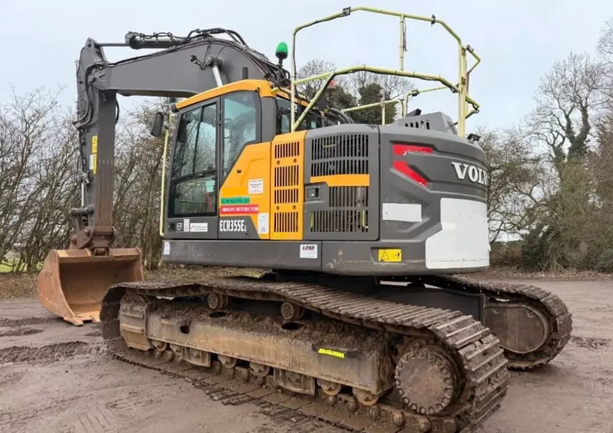 2019 Volvo ECR355 38 Ton Zero Swing - MULLANS