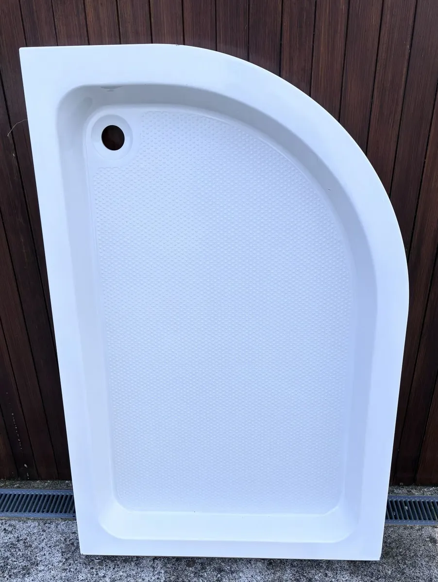 Shower tray - Image 1