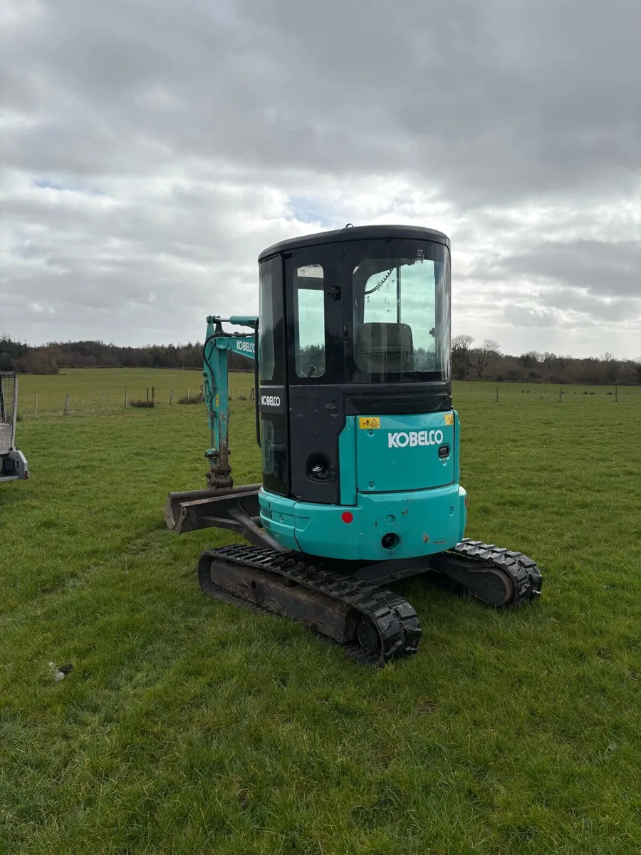 Kobelco 2.7 mini digger - Image 3