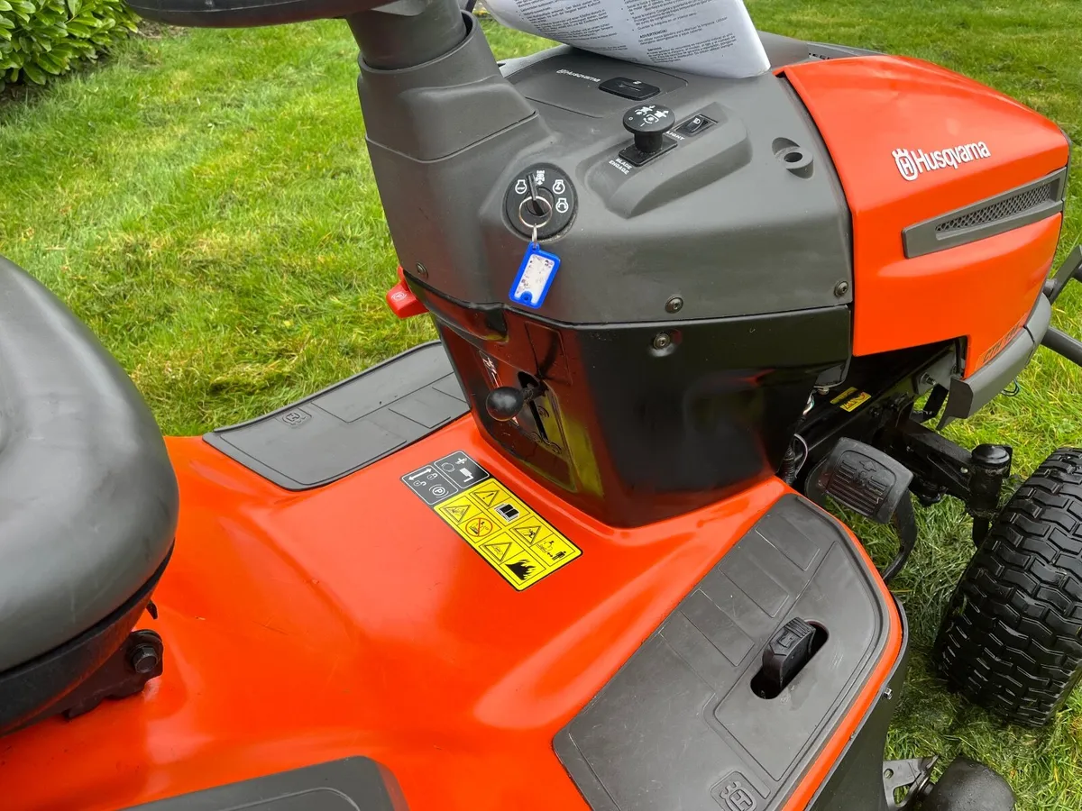 Husqvarna 19hp 42 inch cut ride on mower - Image 2