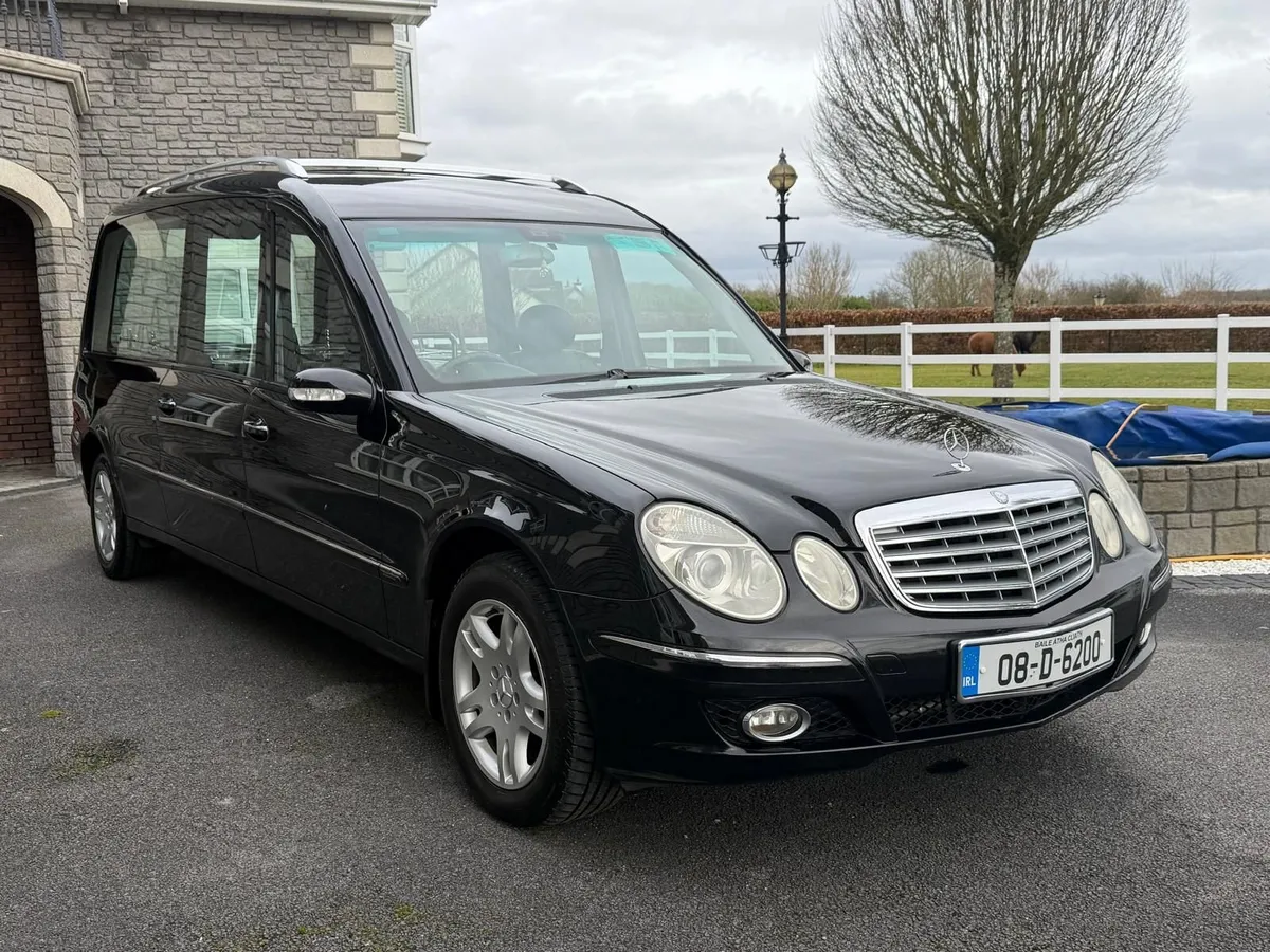 Mercedes Hearse - Image 4
