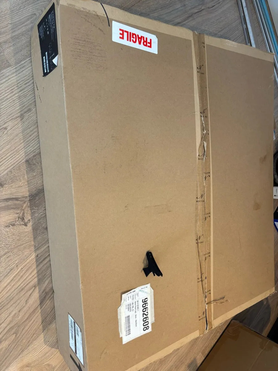 Neptune Hanover pendant light - Image 4