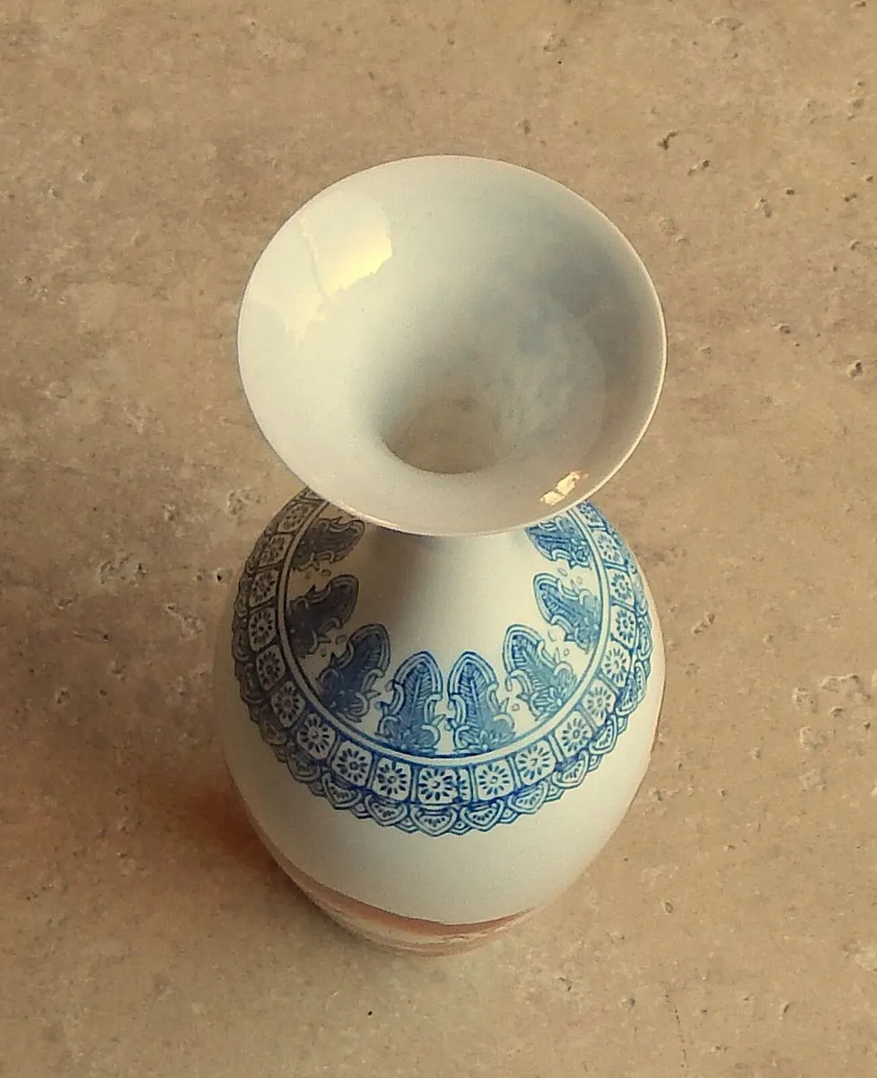 Vintage Chinese Slender Eggshell Porcelain Vase - Image 4