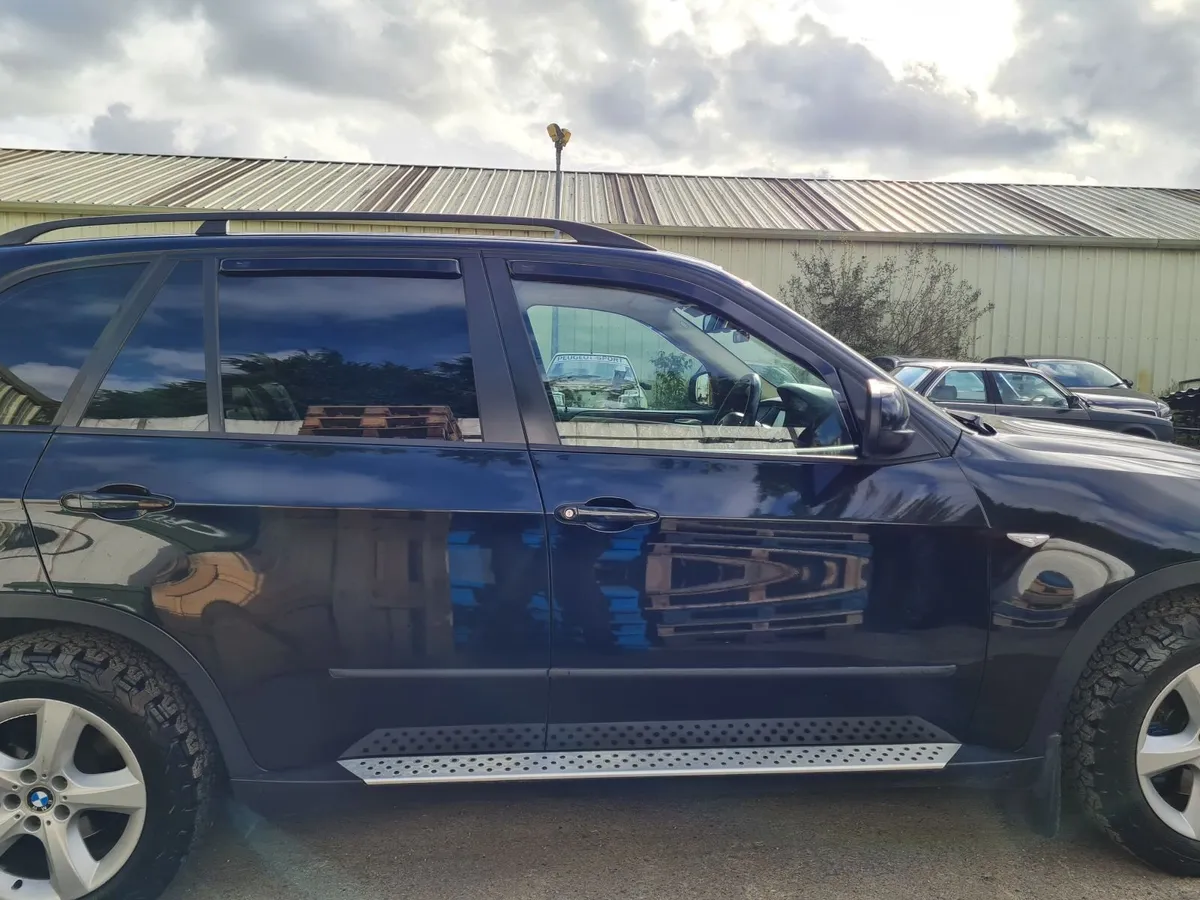 BMW X5 E70 N1 5 SEAT CREWCAB 2008 - Image 2