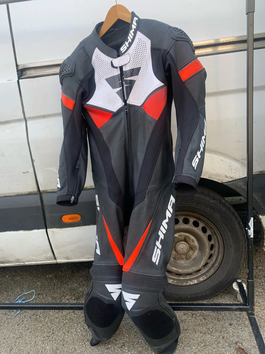 Motorcycle clothing - Image 3