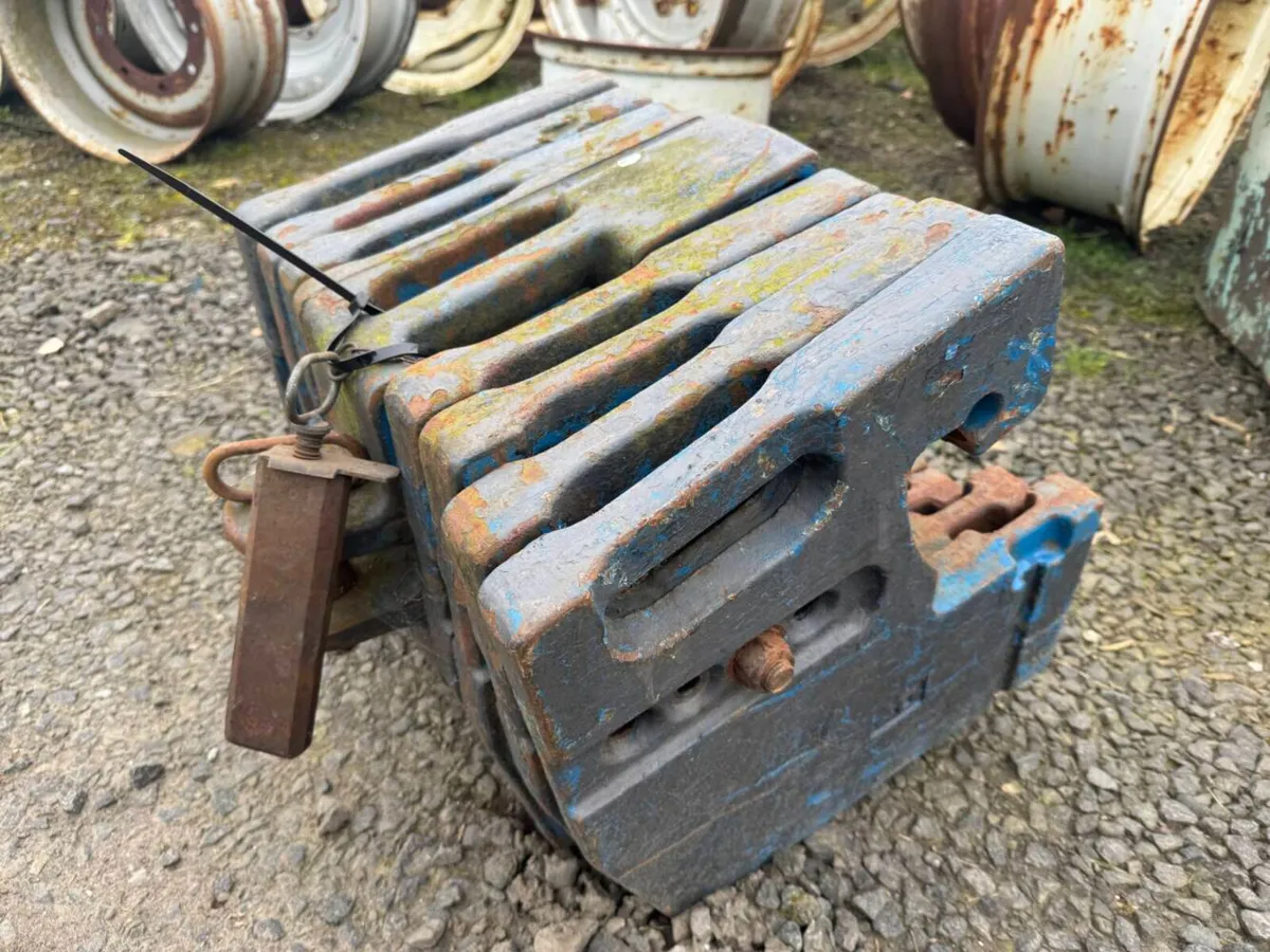 Ford 10 Series New Holland 40 Series Weights - Image 1
