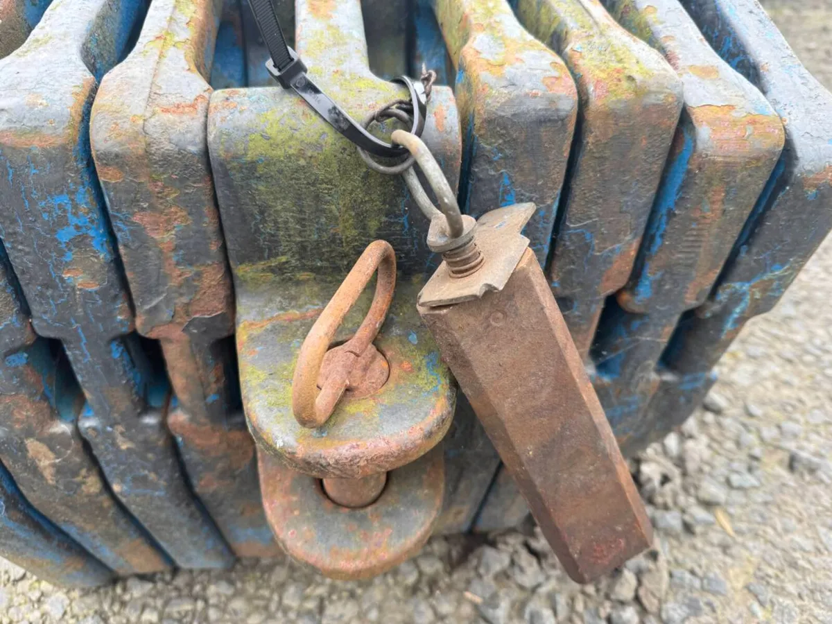 Ford 10 Series New Holland 40 Series Weights - Image 2