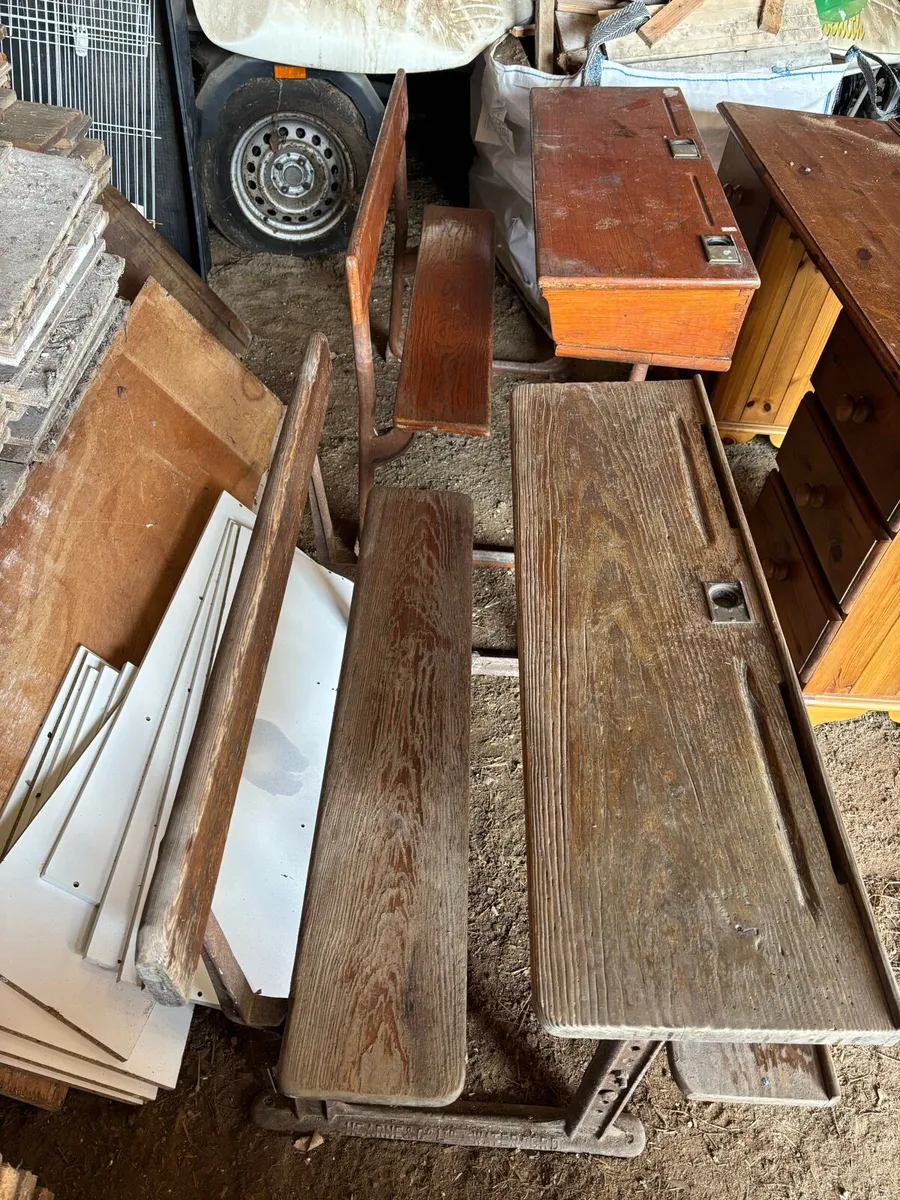 Old school desk - Image 1