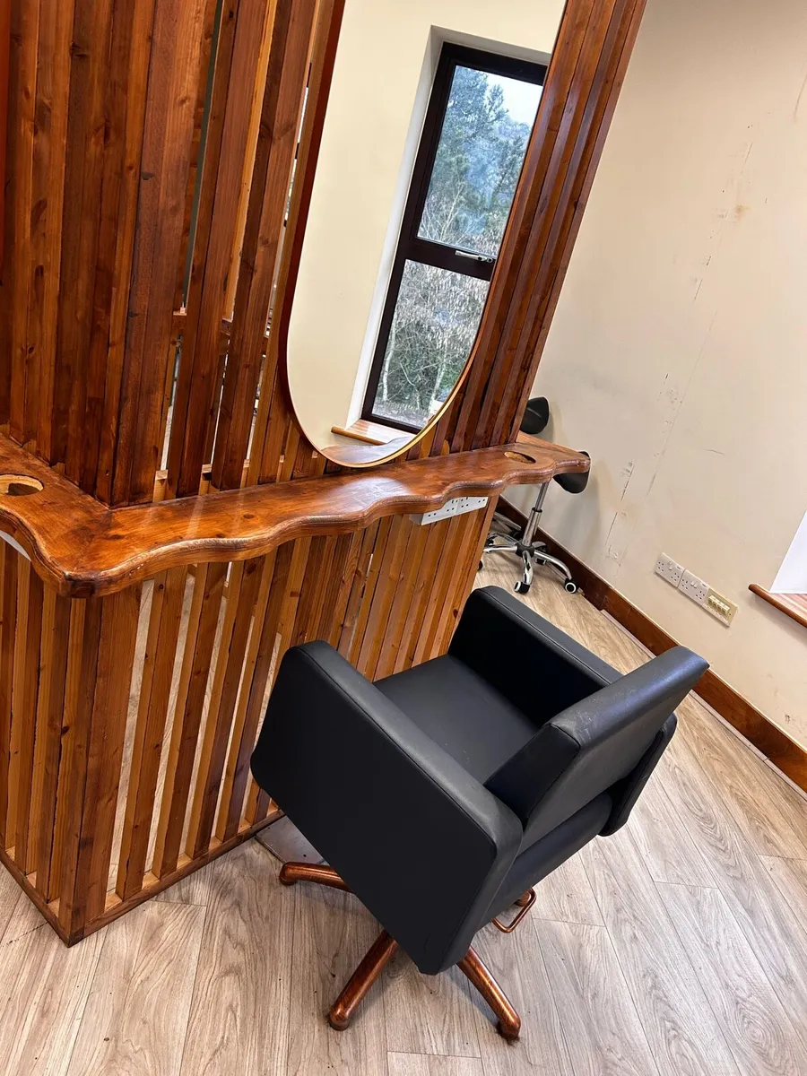 Full salon fit out - Image 4