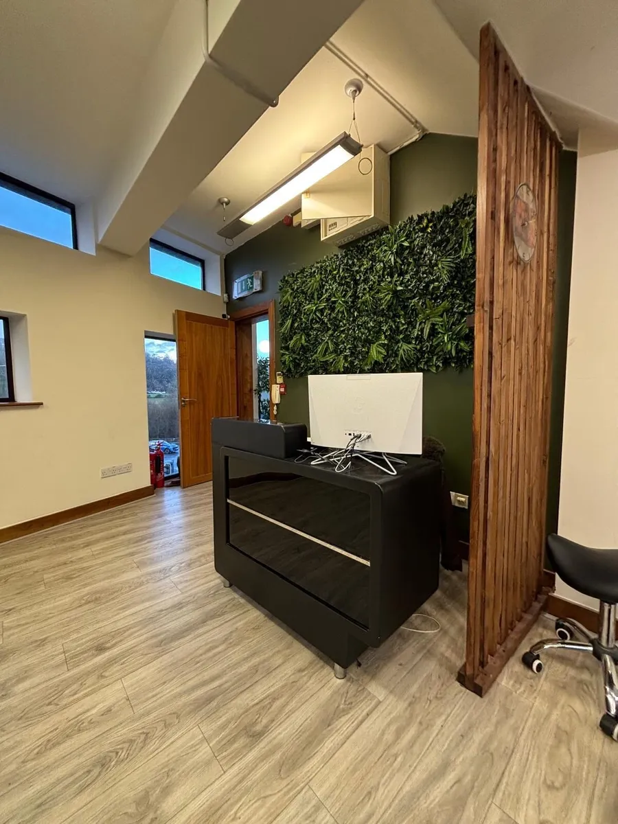 Full salon fit out - Image 2