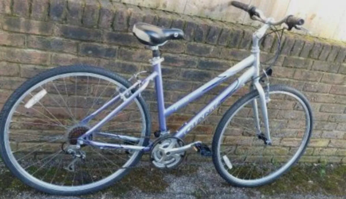 ADULTS GIANT LADIES BIKE LIGHTWEIGHT ALUMINIUM FRA - Image 3