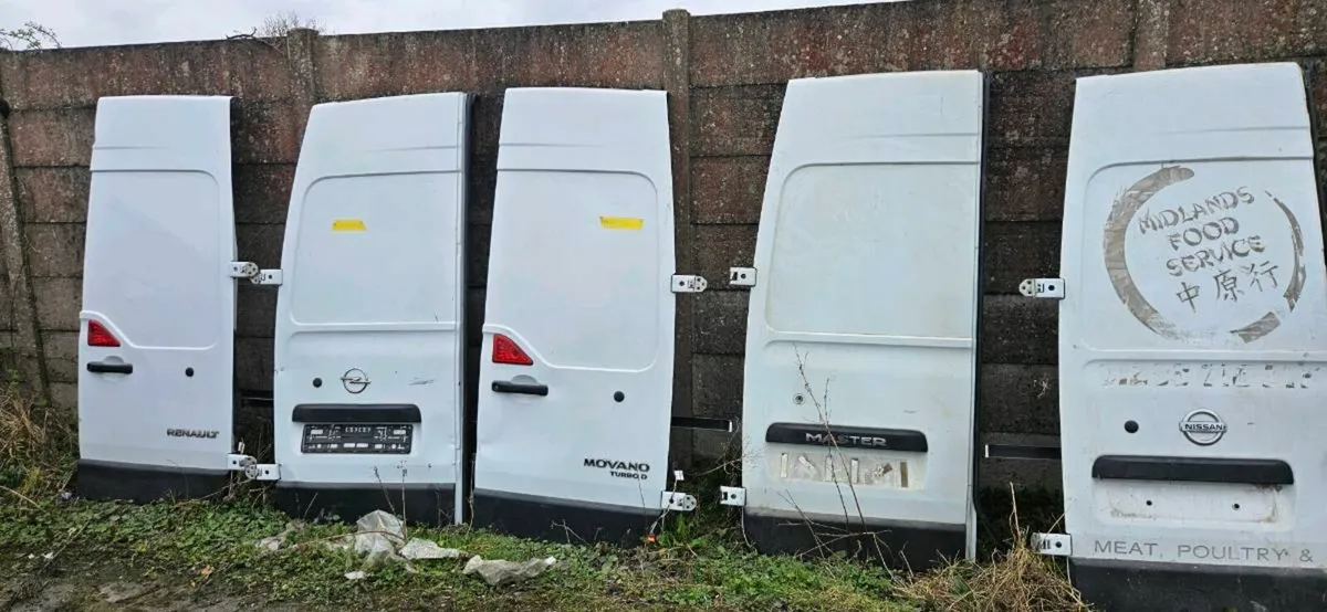 MASTER NC400 VIVARO DOORS - Image 4