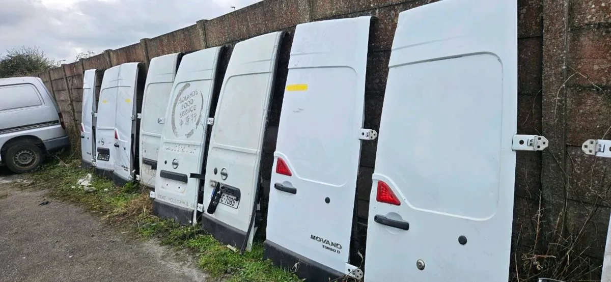 MASTER NC400 VIVARO DOORS - Image 1