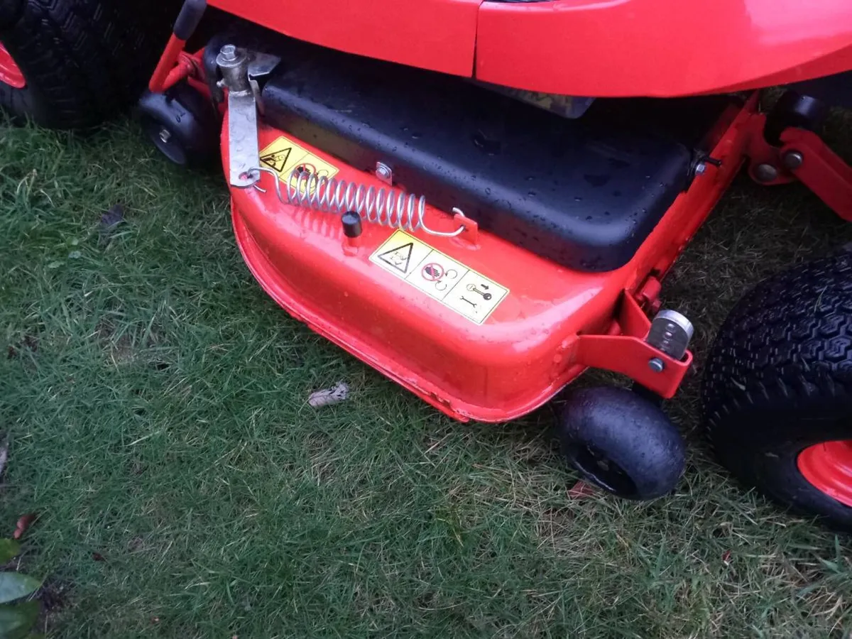 Kubota tracter lawnmowe - Image 2