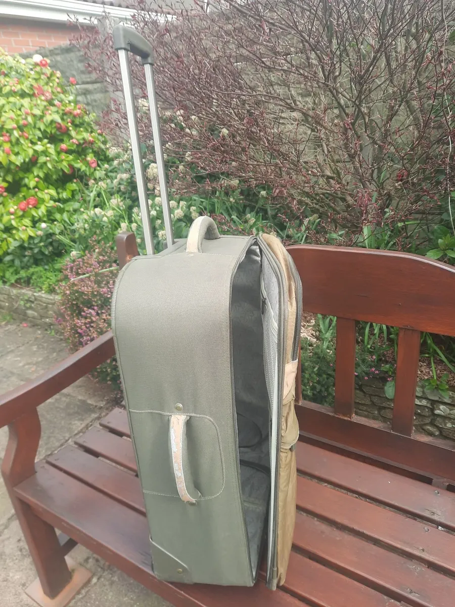 Travel case - Image 2