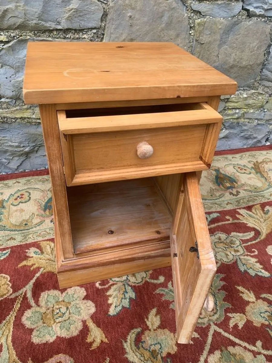Solid pine lamp table or bedside locker. - Image 4