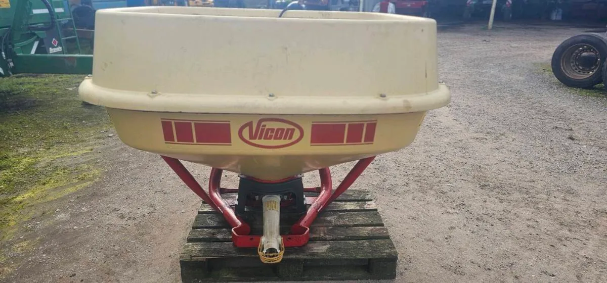 Vicon spreader - Image 1