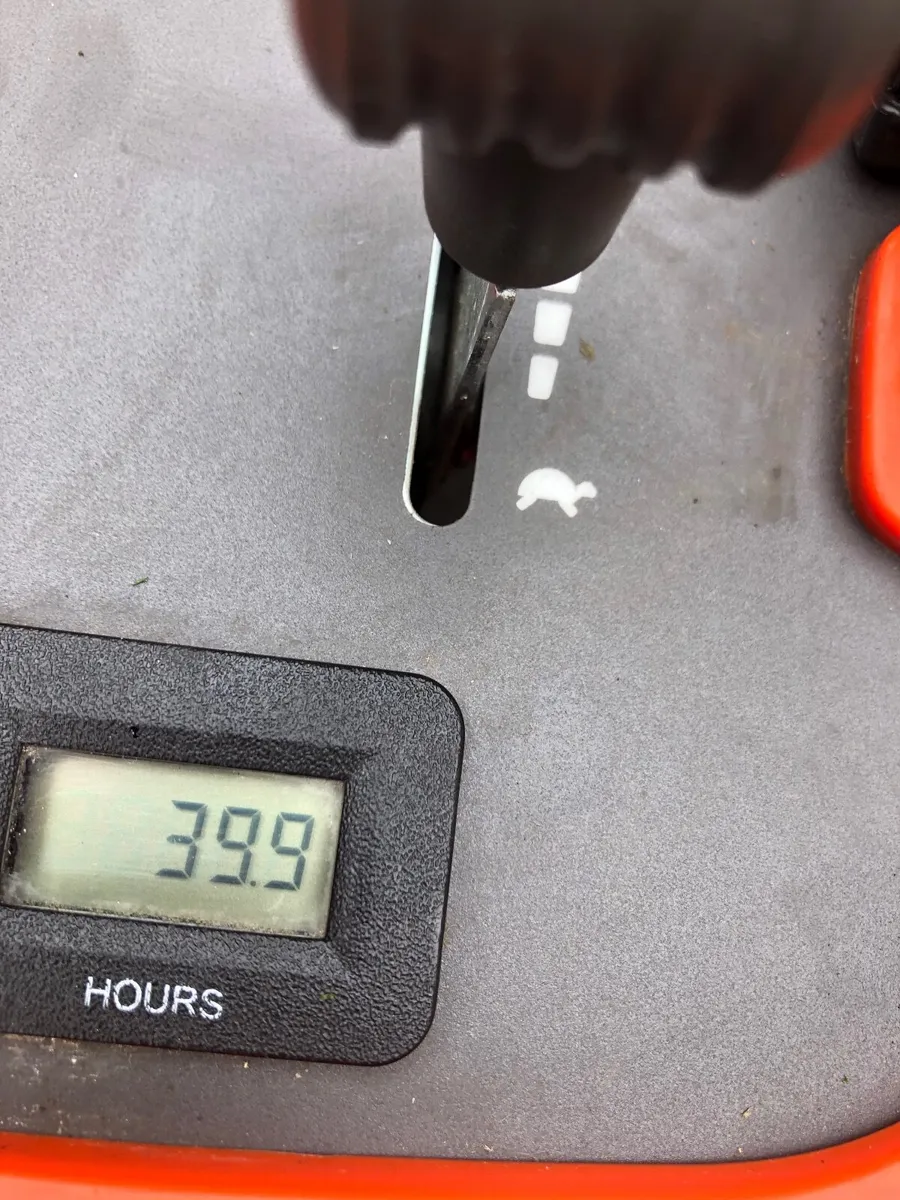 Ride on lawnmower - Image 3