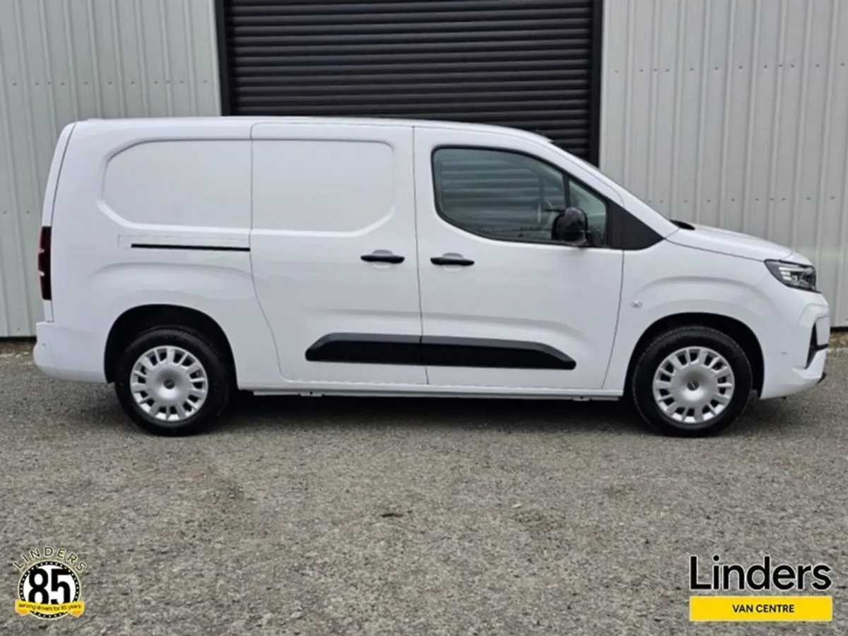Opel Combo LWB SPORTIVE 5YR WARRANTY - Image 3
