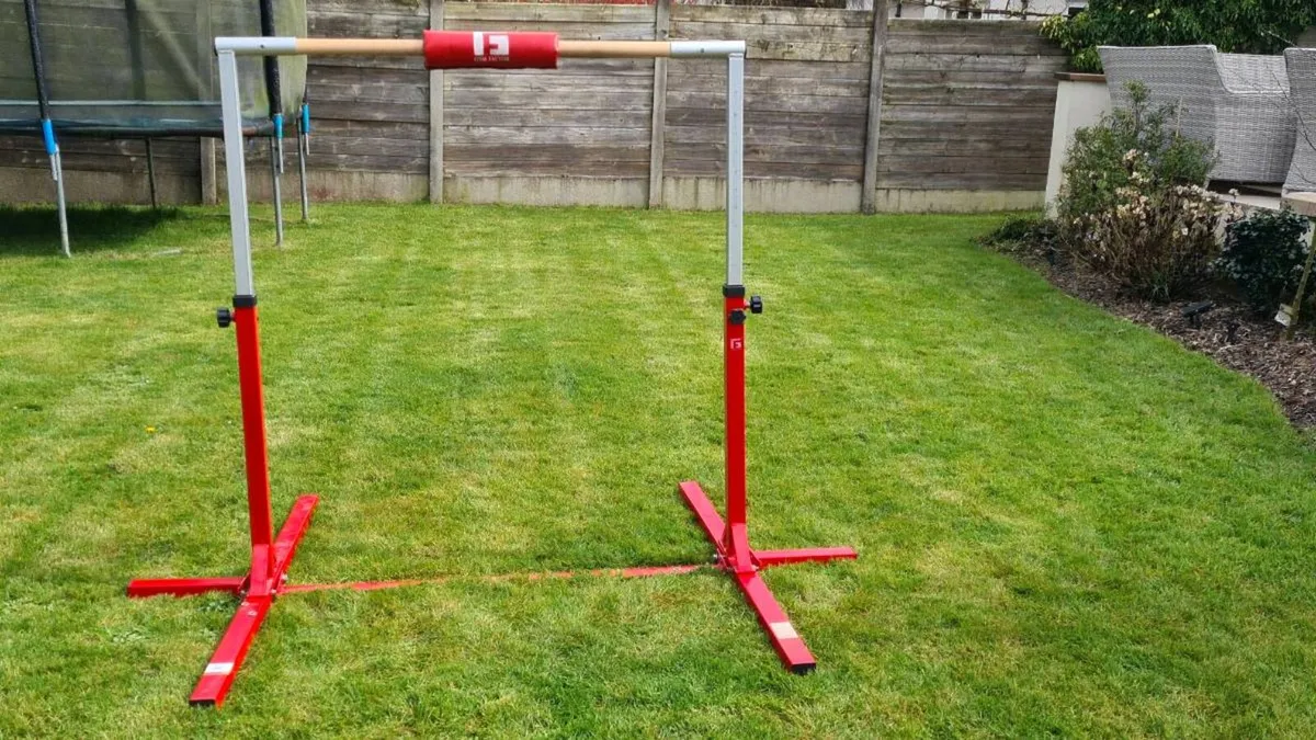 Gymnastics horizontal bar - Image 1