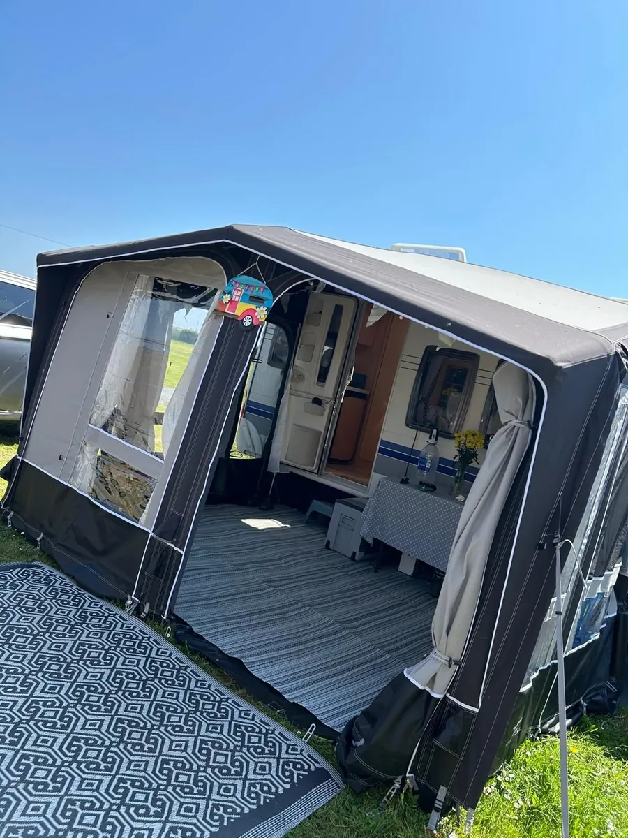 Caravan Dometic Club 390 S All Season Air Awning - Image 4