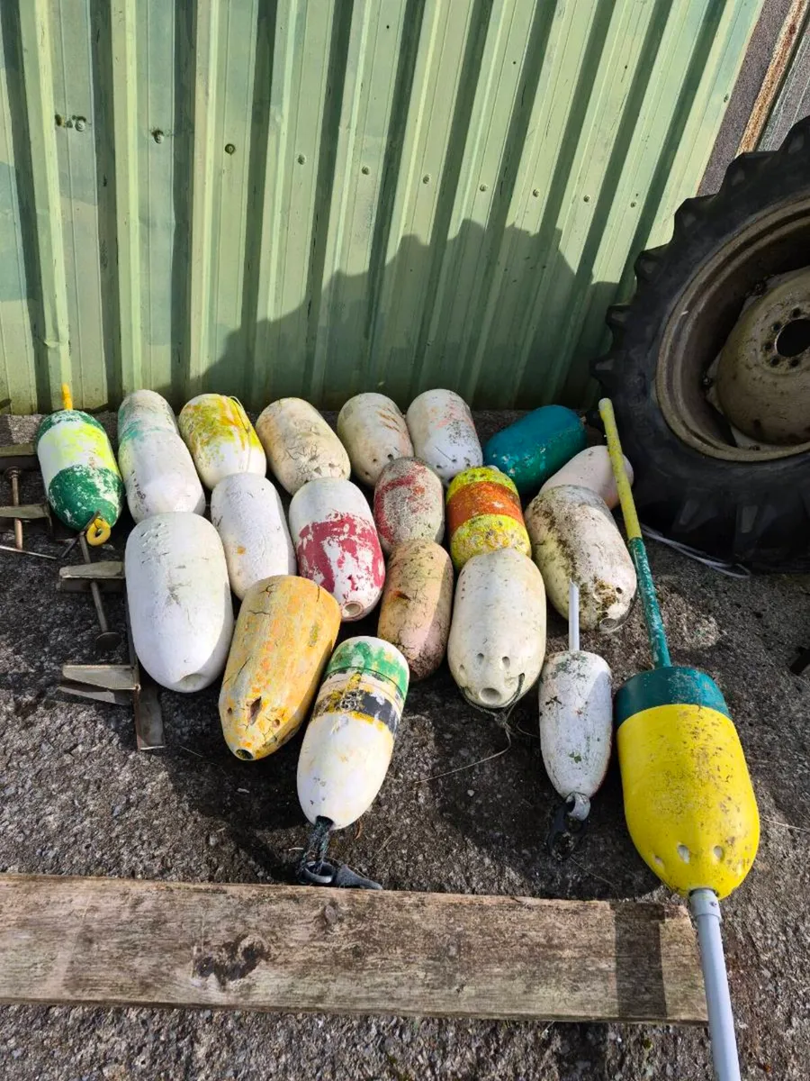 Bullet shaped buoys available - Image 2