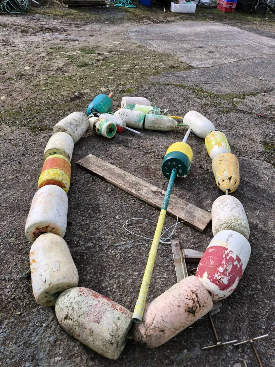 Bullet shaped buoys available - Image 3