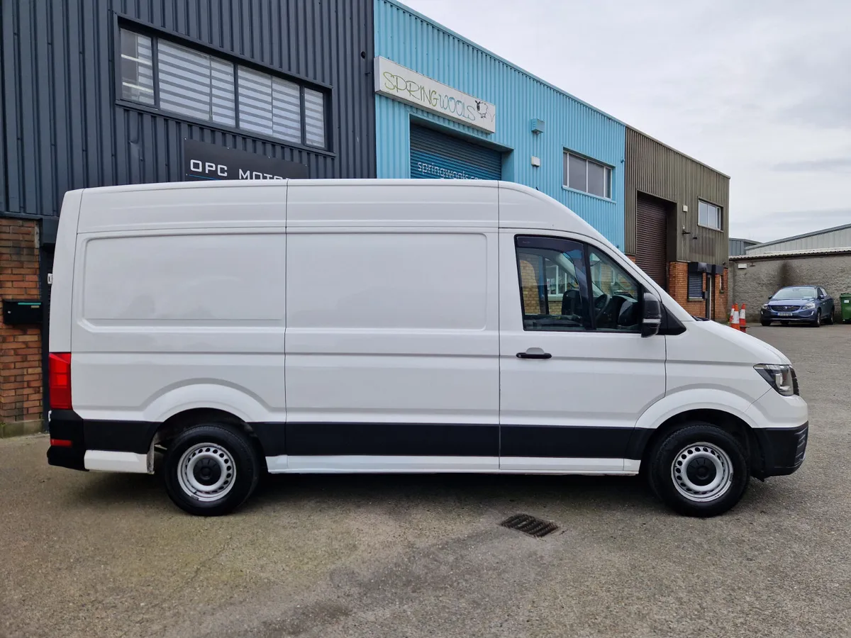 Volkswagen Crafter 2022 *Reversing Camera* - Image 2