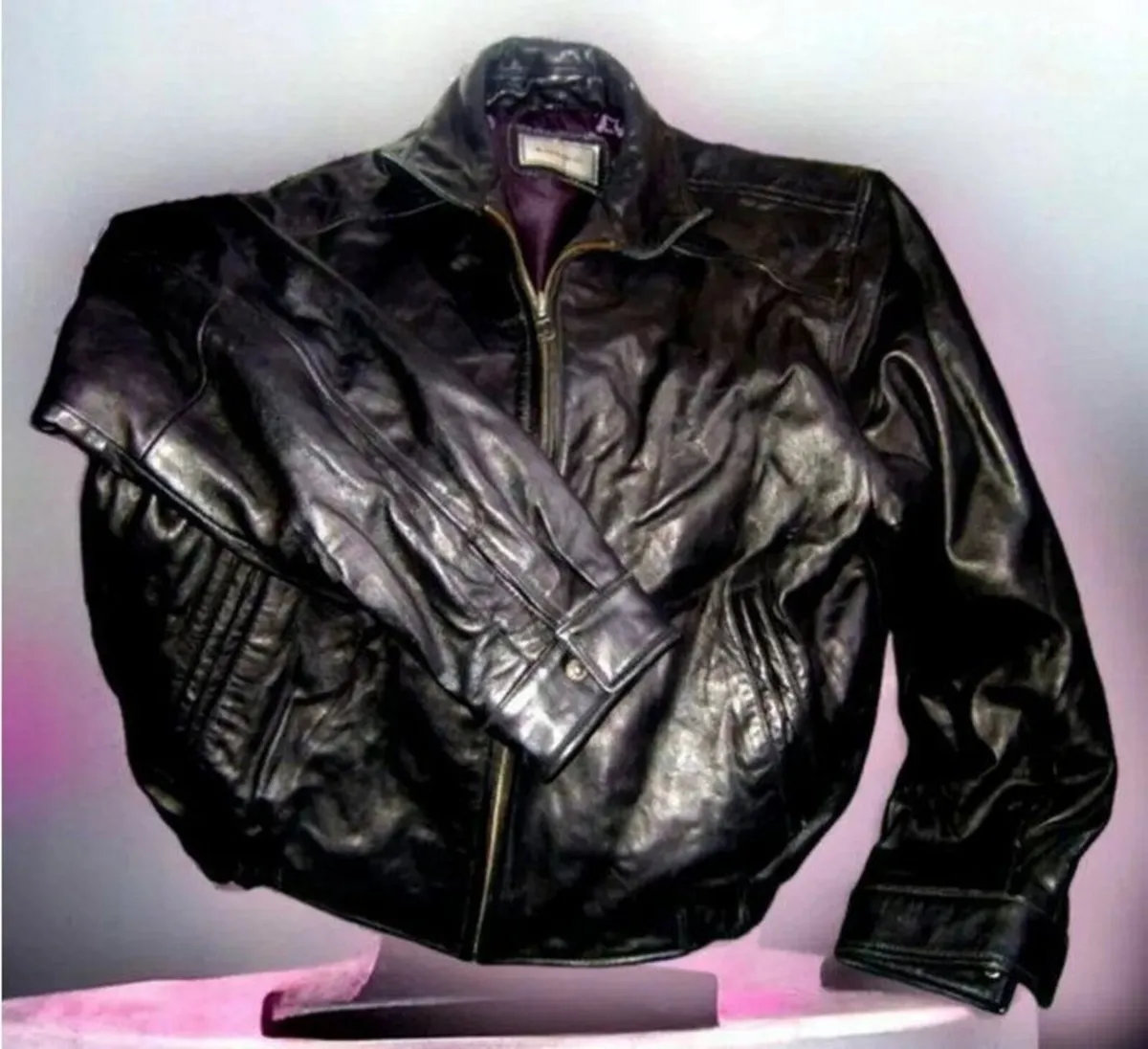 Vintage Leather Jacket M/L - Image 3
