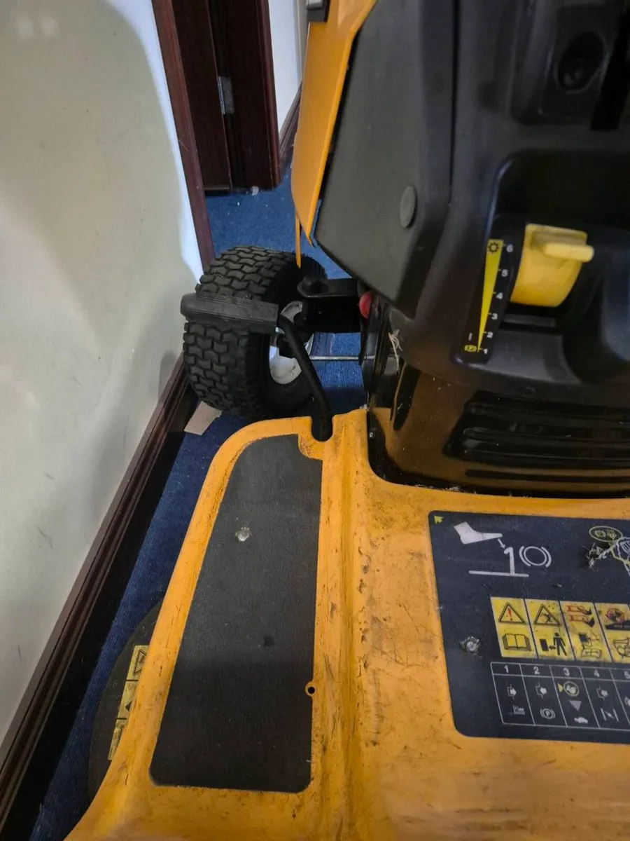 Cub Cadet Lawnmower - Image 3