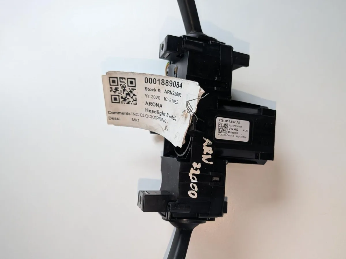 Seat Arona headlight switch - Image 2