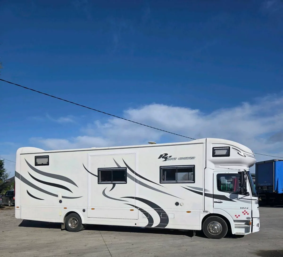 2008 Mercedes 1824 Rs Motorhome - Image 2