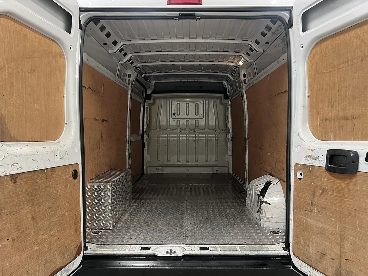 2023 Citroen Relay High Roof Panel Van - Image 2
