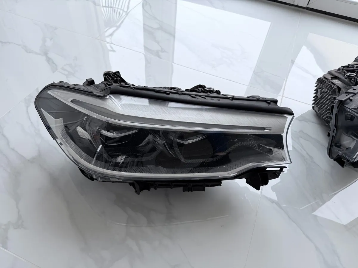 BMW 5 G30 LED HEADLIGHTS - Image 2