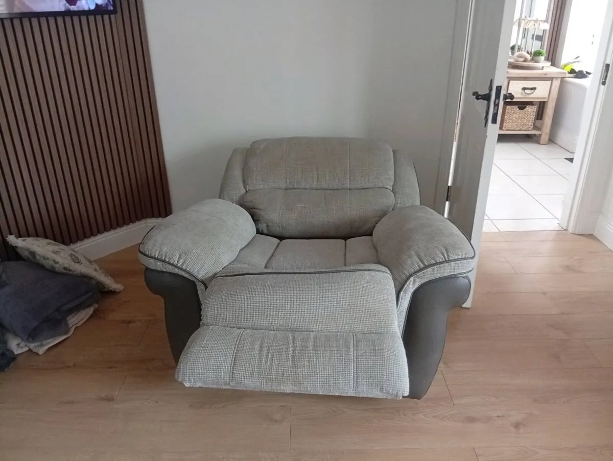 3 piece suite - Image 2