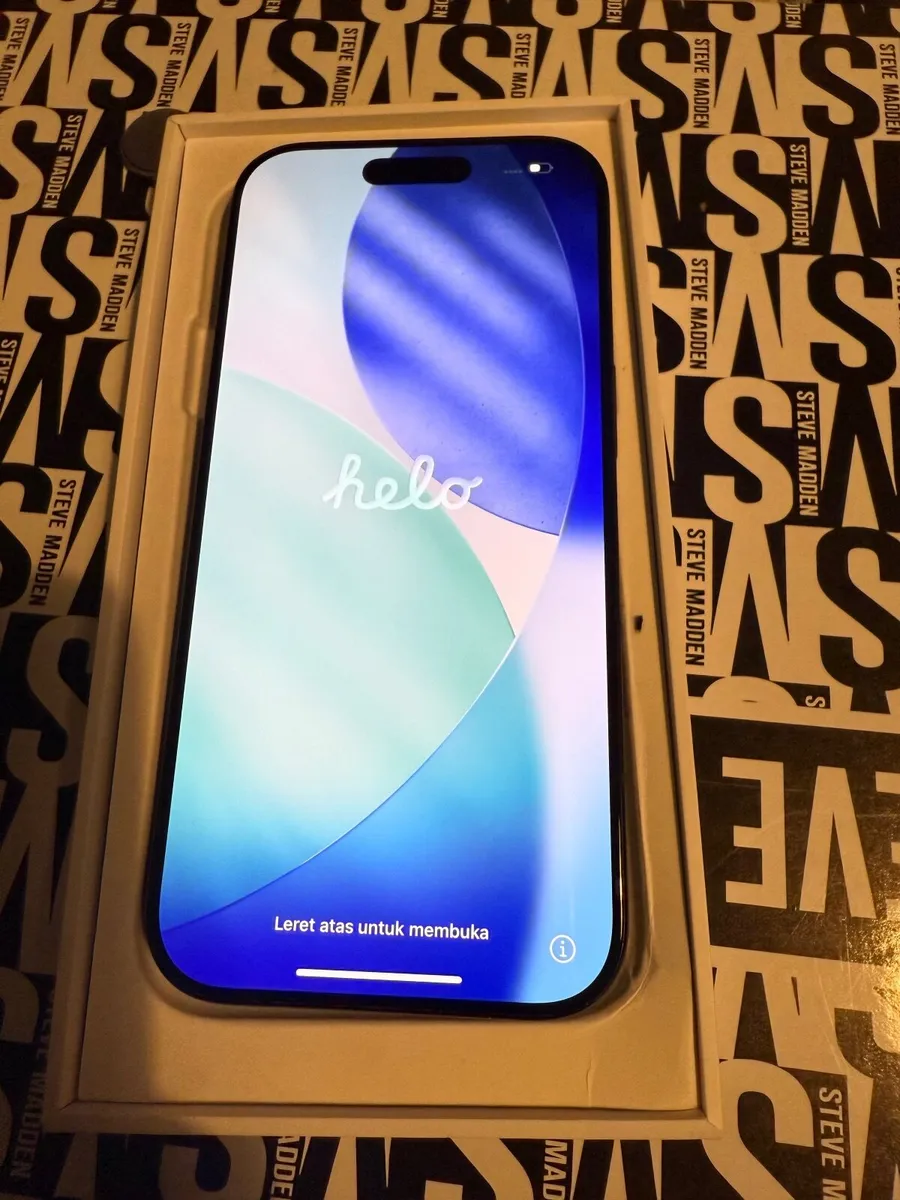 iPhone 16 Pro Black 128GB - Image 3