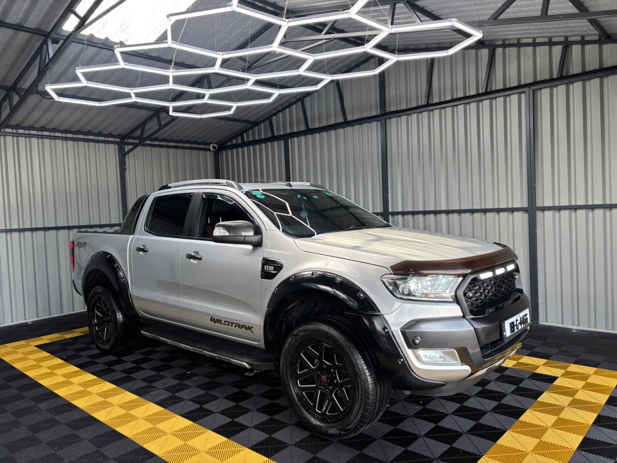 Ford Ranger 2018 Wildtrak 3.2 Auto!! - Image 3